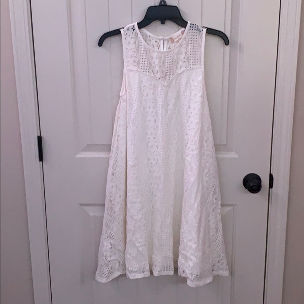 White lace dress